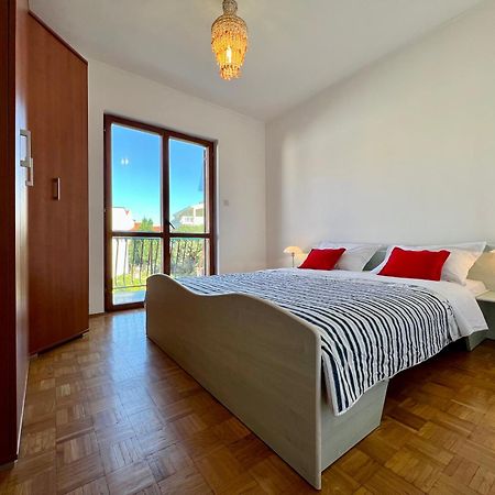 Vodice Center Apartments Bagian luar foto