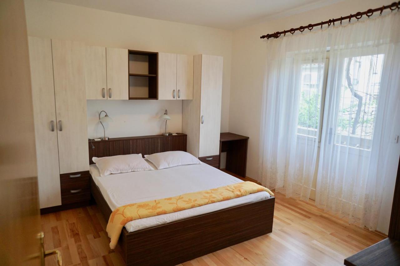 Vodice Center Apartments Bagian luar foto