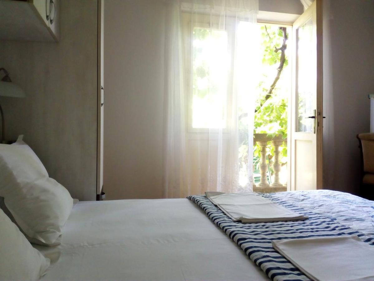 Vodice Center Apartments Bagian luar foto