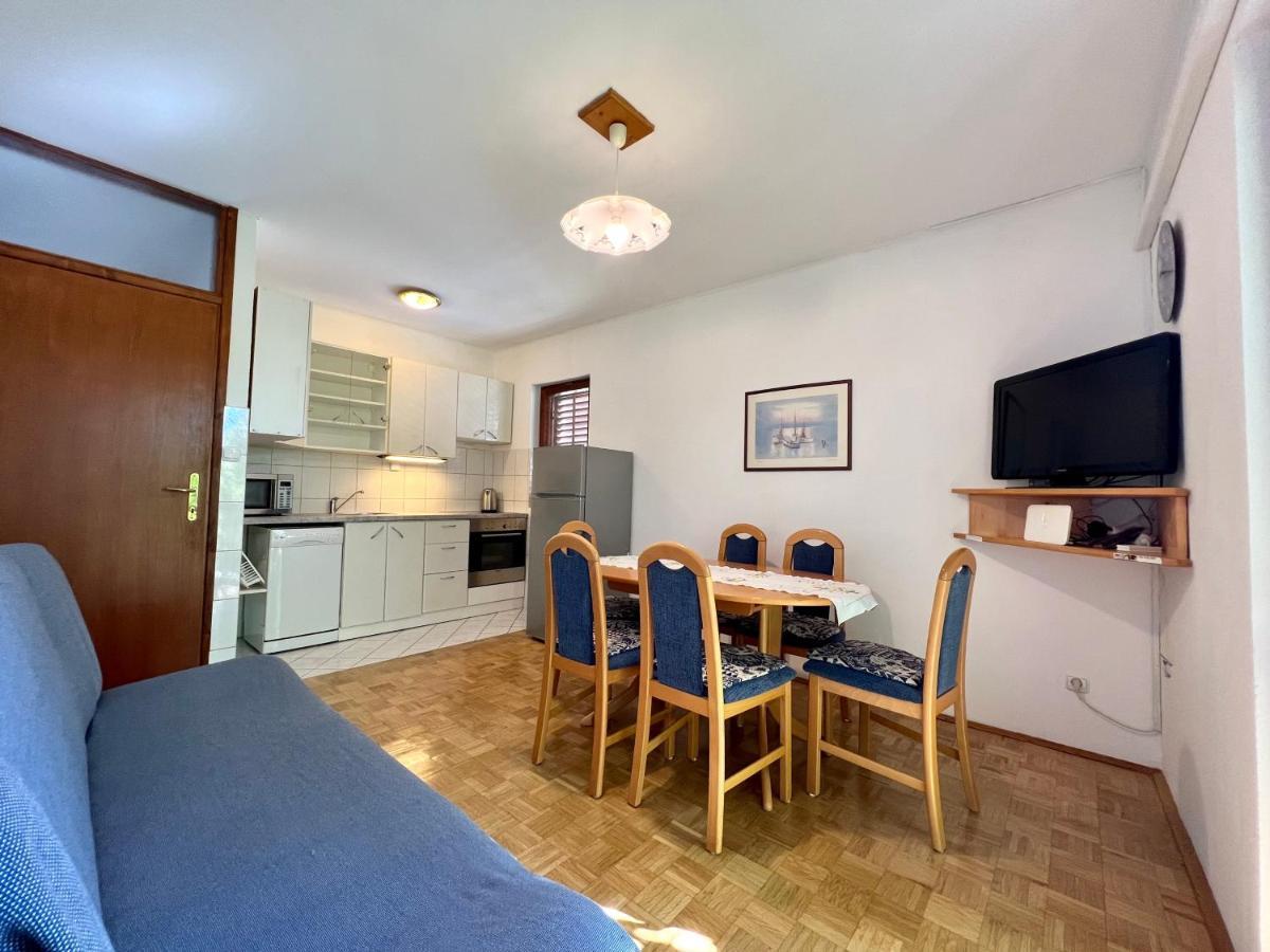 Vodice Center Apartments Bagian luar foto